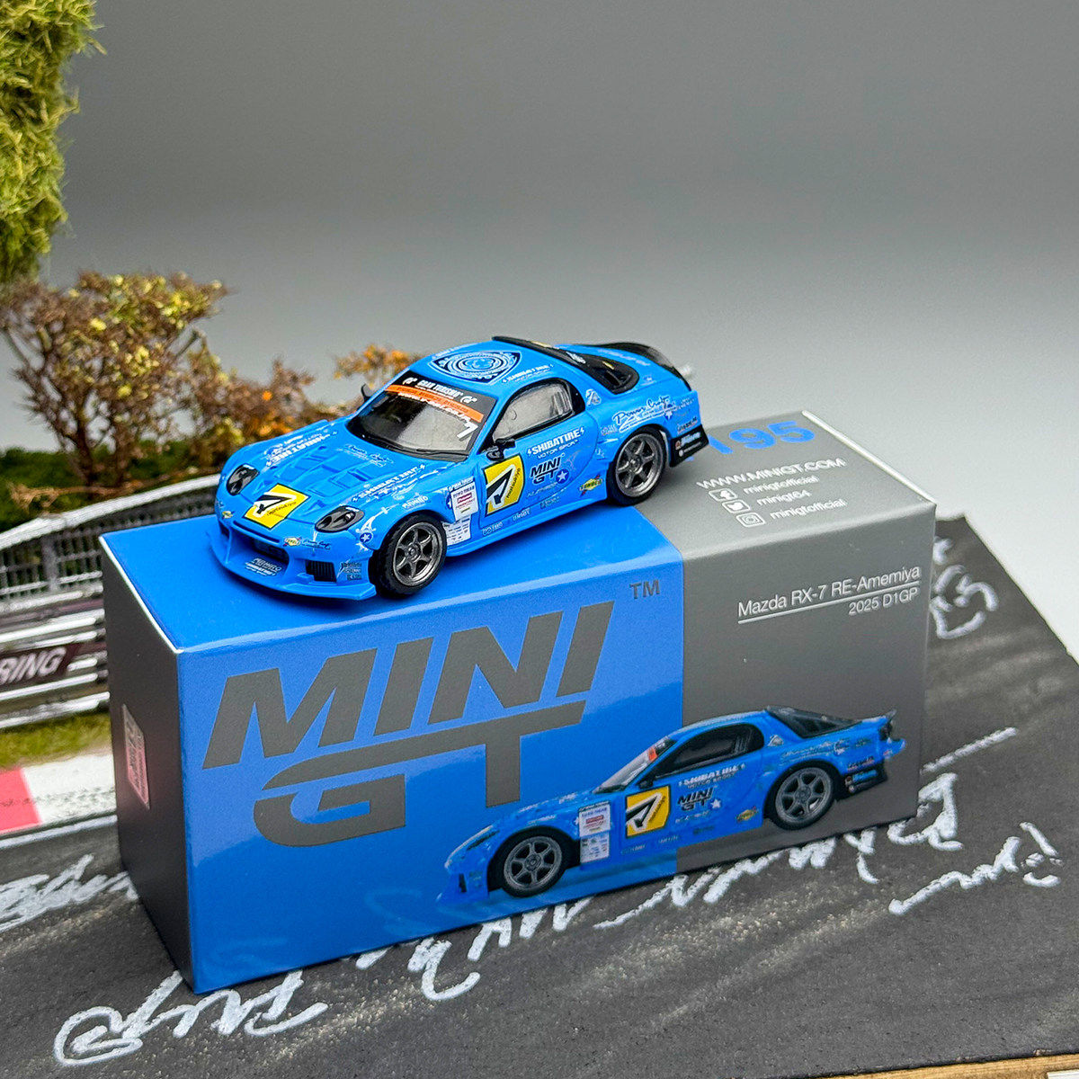 MINIGT 1:64 Mazda RX-7 RE-Amem - Kids Toys Cars recension och pris